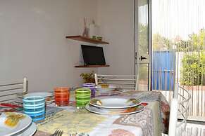 Charming Home On The Beach With Spacious Terraces & Garden - Pets Allo