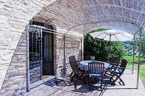 Podere Caldaruccio La Pineta - 26 People Cottage & Villa