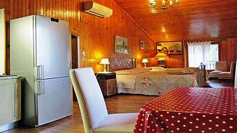 Podere Caldaruccio La Pineta - 26 People Cottage & Villa