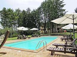 Podere Caldaruccio La Pineta - 26 People Cottage & Villa