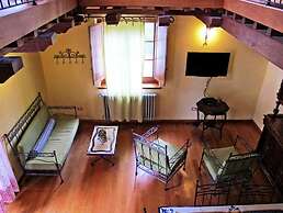 Podere Caldaruccio La Pineta - 26 People Cottage & Villa