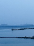 Fotaki's Home - Comfortable Newbuilt 2 Bedroom Home, 20 Meters From th