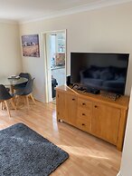 River Courtyard Apartment In The Heart Of