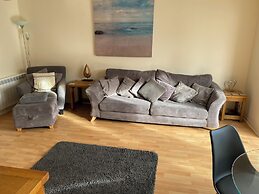 River Courtyard Apartment In The Heart Of