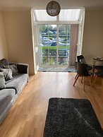 River Courtyard Apartment In The Heart Of