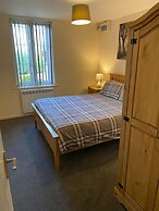 River Courtyard Apartment In The Heart Of