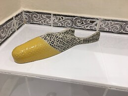 River Courtyard Apartment In The Heart Of