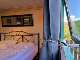 Holiday Home With Winter Garden by the Lauwersmeer for 4 Guest