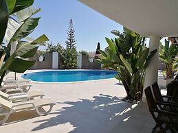 Villa 15,great Spot Ourabeach, Albufeira