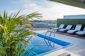 Close To Mamita's Beach, 2 Br for up to 5 Sleeps and Rooftop Pool!