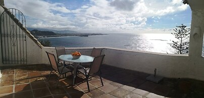 Exceptional Location - one of the Most Sought-after Locations in Costa