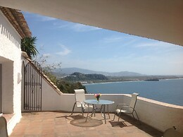 Exceptional Location - one of the Most Sought-after Locations in Costa