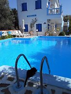 Holiday Apartment With sea View and Mountains View