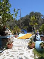 Holiday Apartment With sea View and Mountains View