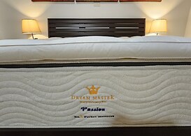 Patong Tower Cozy Comfy Luxury Apartment With Seaview, for 1-3 People,