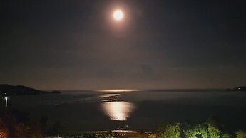 Patong Tower Cozy Comfy Luxury Apartment With Seaview, for 1-3 People,