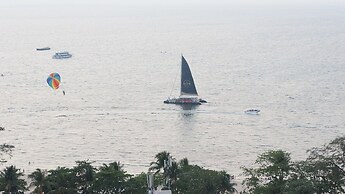 Patong Tower Cozy Comfy Luxury Apartment With Seaview, for 1-3 People,