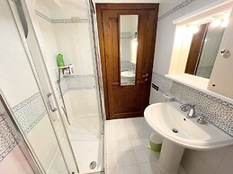 Central Spoleto Apartment With Large Sunny Terrace With Views