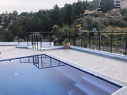 Luxury Villa With Private Pool in Lapta Kyrenia