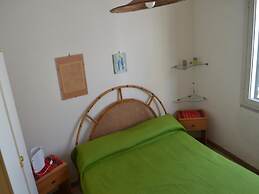 Apartment Directly On The Beach With Air Conditioning And Terrace, Pet