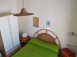 Apartment Directly On The Beach With Air Conditioning And Terrace, Pet