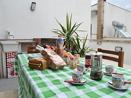 Apartment Directly On The Beach With Air Conditioning And Terrace, Pet