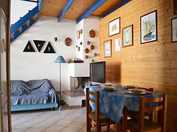 Apartment Directly On The Beach With Air Conditioning And Terrace, Pet