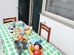 Apartment Directly On The Beach With Air Conditioning And Terrace, Pet