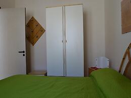 Apartment Directly On The Beach With Air Conditioning And Terrace, Pet