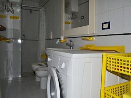 Apartment Directly On The Beach With Air Conditioning And Terrace, Pet