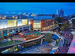 Serviced Apartment 1 Helena