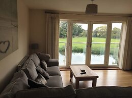 Penthouse Apartment On The River - 65 Skipper Way