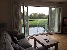 Penthouse Apartment On The River - 65 Skipper Way