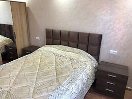 Yallahriyad Triplex For 6 Persons Max