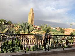 Yallahriyad Triplex For 6 Persons Max