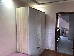 Yallahriyad Triplex For 6 Persons Max