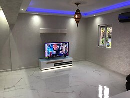 Yallahriyad Triplex For 6 Persons Max