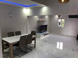 Yallahriyad Triplex For 6 Persons Max