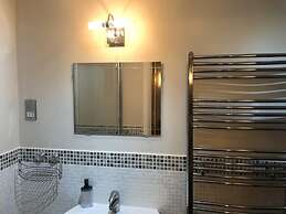 River-meadow View Apartment 27 Skipper Way