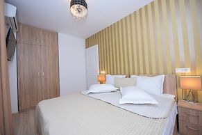 Privilege Apartment - Cismigiu Gardens