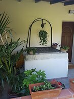 La Latomia Villa nei Pressi del Teatro Greco No1678