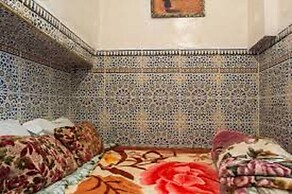 Family Room for 4 Peoples Sunny Riad Inside Medina Fes El Bali