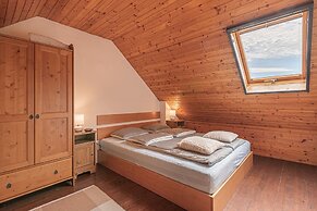 Holiday House Podhamer Marijan