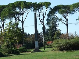 Elegante Appartamento in Villa con Piscina