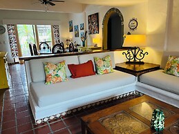 Sunny Apartment In The Heart of the Exclusive Marina Vallarta