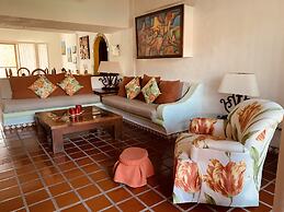 Sunny Apartment In The Heart of the Exclusive Marina Vallarta