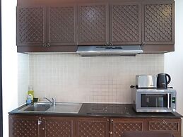 6 38 Top Floor 2 Brs 2baths 1km Walking To Beach