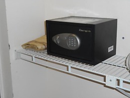 Affordable 3 Bedrooms Home Close to Disney Parks !!!