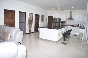 Very Large Villa Suitable for a Large Group up to 10 People or Even 2 