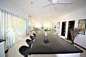 Very Large Villa Suitable for a Large Group up to 10 People or Even 2 